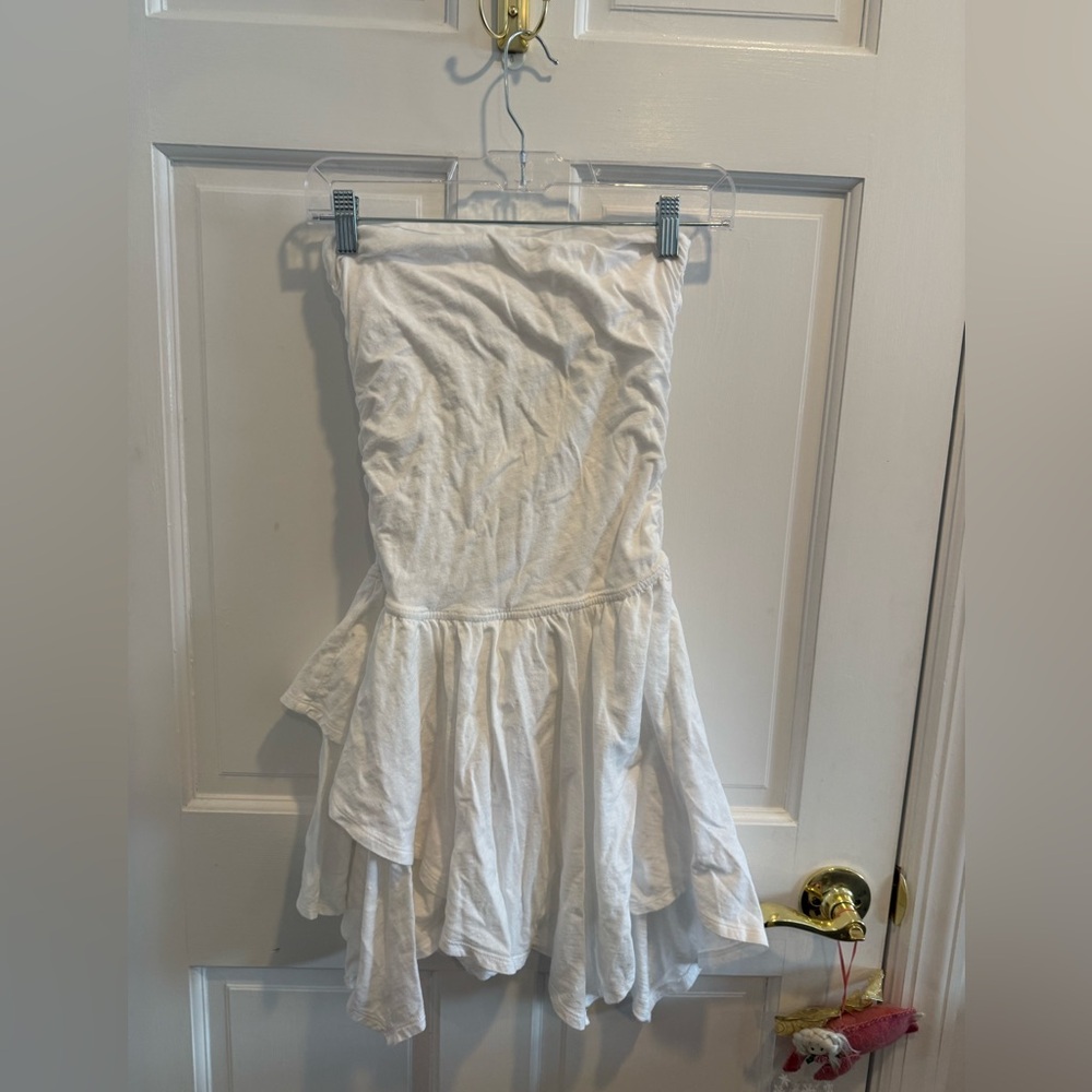 white strapless dress